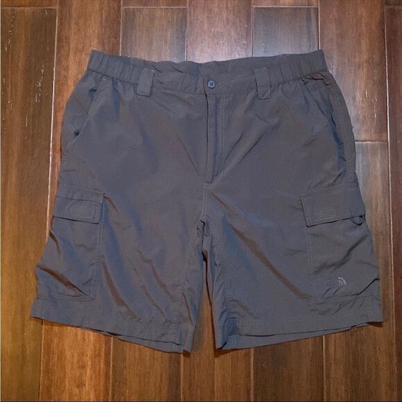 The North Face Men Shorts - Picture 1 of 5